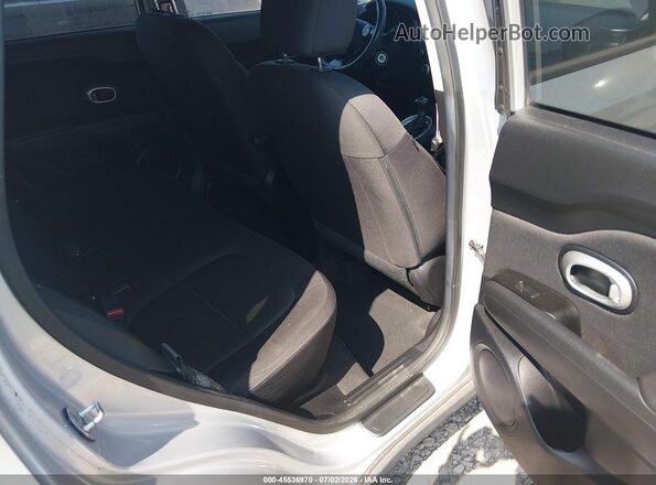 KNDJN2A2XG7842119 2016 KIA SOUL Silver VIN sticker view