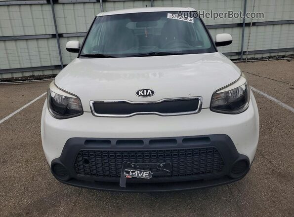KNDJN2A2XG7843898 2016 KIA SOUL Белый Вид спереди