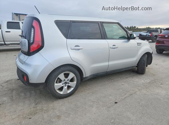 KNDJN2A2XH7455667 2017 KIA SOUL Серебряный Задняя правая четверть