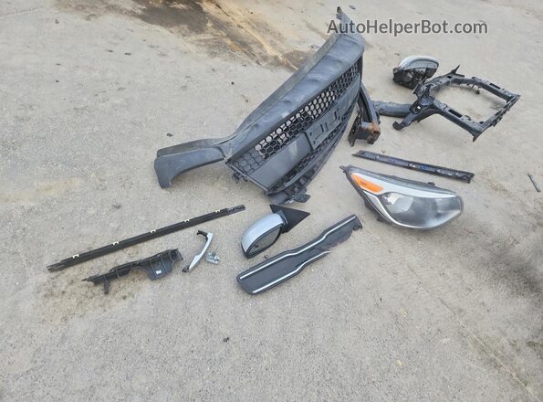 KNDJN2A2XH7455667 2017 KIA SOUL Серебряный Вид подкапотного пространства
