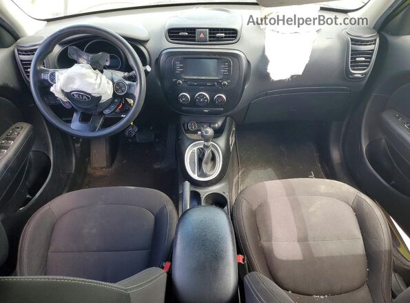 KNDJN2A2XH7879236 2017 KIA SOUL Green Vista del salpicadero
