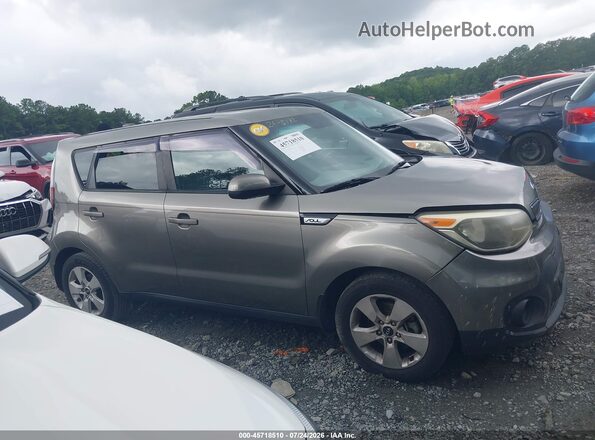 KNDJN2A2XJ7510897 2018 KIA SOUL Gray Vista interior trasera