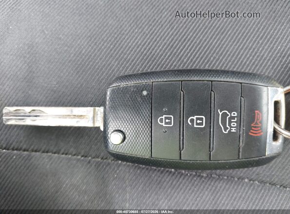 KNDJP3A51J7541417 2018 KIA SOUL Champagne Dashboard view