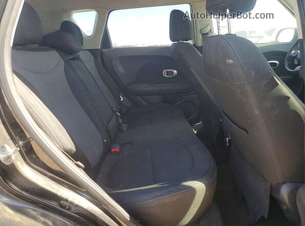 KNDJP3A52J7536243 2018 KIA SOUL Черный Вид задних сидений