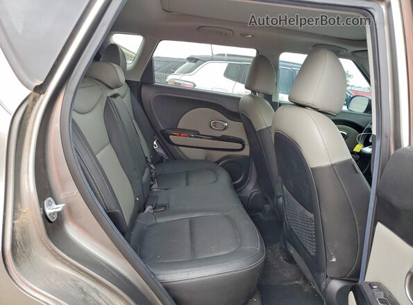 KNDJP3A52K7013564 2019 KIA SOUL Gray Vista interior trasera
