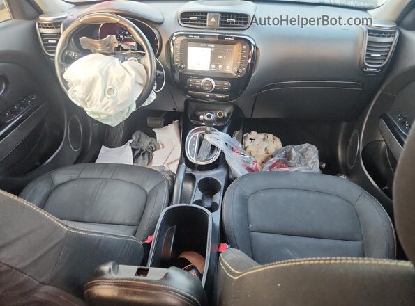 KNDJP3A55G7316636 2016 KIA SOUL Gray Dashboard view