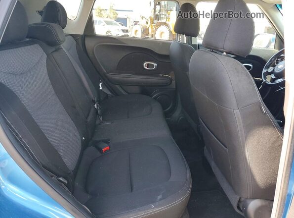 KNDJP3A55H7480552 2017 KIA SOUL Blue Հետևի նստատեղերի տեսք
