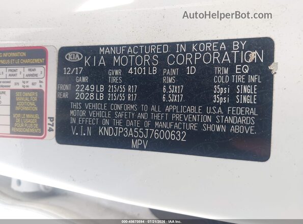 KNDJP3A55J7600632 2018 KIA SOUL White Widok komory silnika