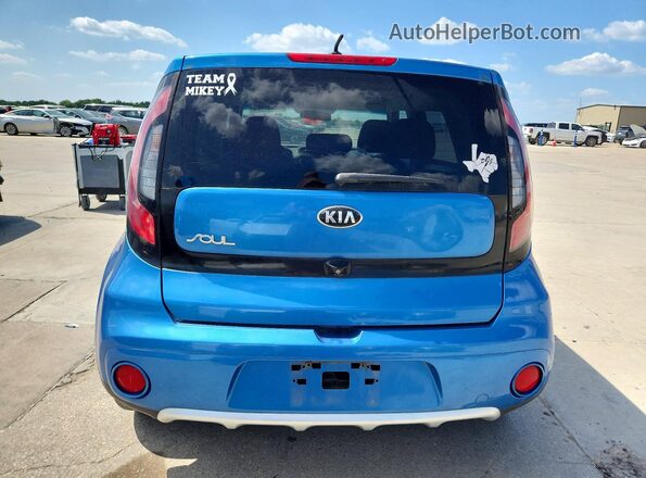 KNDJP3A57J7563504 2018 KIA SOUL Blue Հետևի տեսք