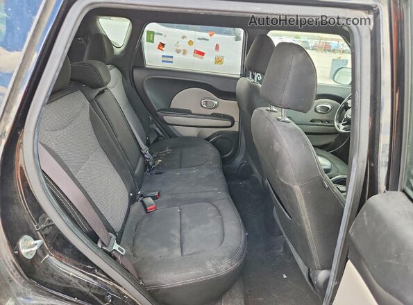 KNDJP3A58H7465348 2017 KIA SOUL Black Rear seats view