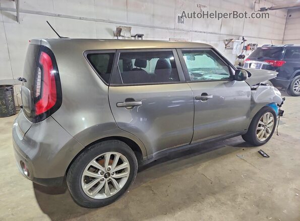 KNDJP3A59H7423688 2017 KIA SOUL Gray Trasero derecho