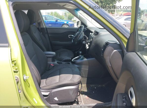 KNDJP3A5XG7861005 2016 KIA SOUL Green Vista interior delantera