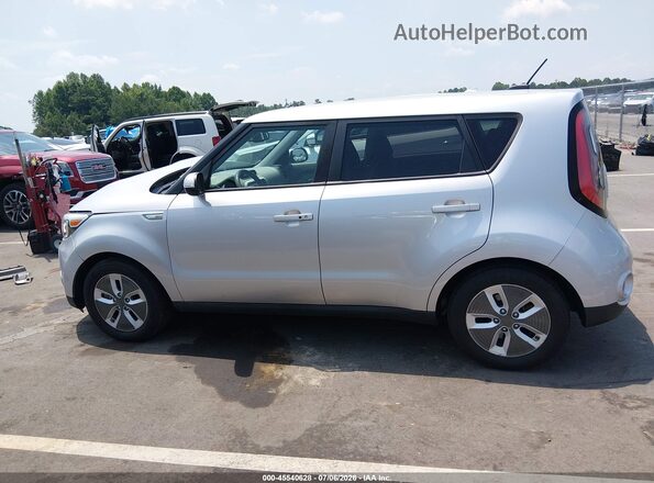 KNDJP3AE1H7023219 2017 KIA SOUL EV Silver 360 interior view
