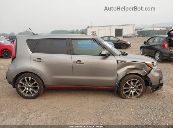 KNDJX3AA2J7515468 2018 KIA SOUL Gray Սալոնի հետևի տեսք