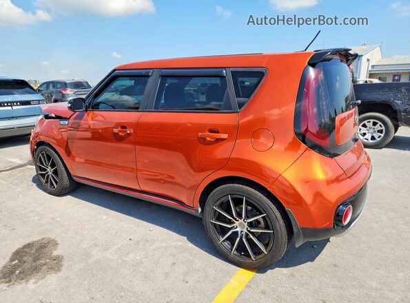 KNDJX3AA2J7584693 2018 KIA SOUL Оранжевый Задняя левая четверть