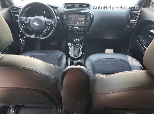 KNDJX3AA6J7900273 2018 KIA SOUL White Widok deski rozdzielczej
