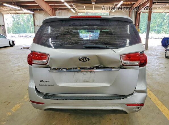 KNDMA5C12G6102214 2016 KIA SEDONA Silver Rear view