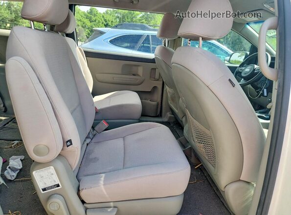 KNDMA5C18G6149733 2016 KIA SEDONA White უკანა სავარძლების ხედი