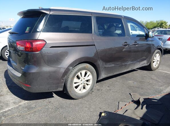 KNDMB5C10G6178673 2016 KIA SEDONA Dark Brown Trasero derecho