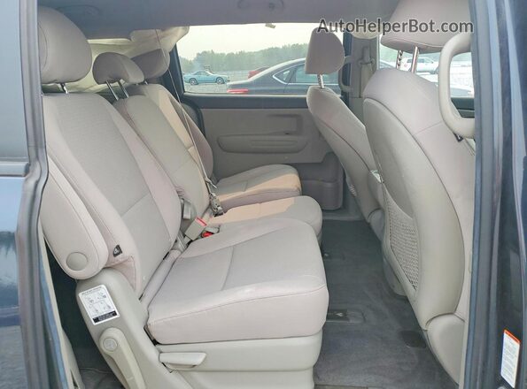 KNDMB5C10H6219837 2017 KIA SEDONA Charcoal უკანა სალონის ხედი