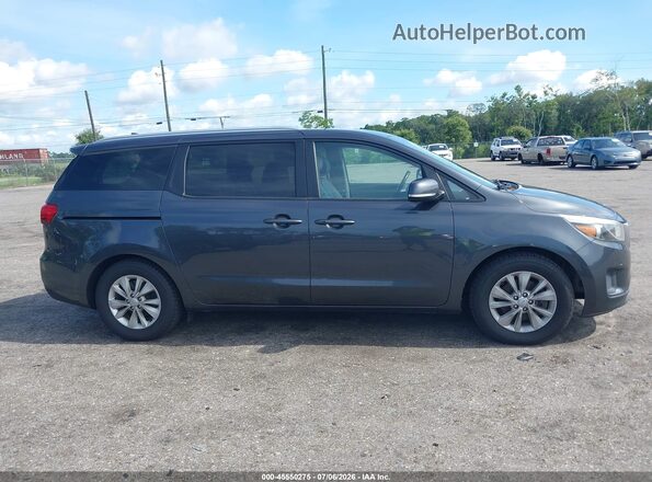 KNDMB5C10H6252823 2017 KIA SEDONA Gray Вид задньої частини салону