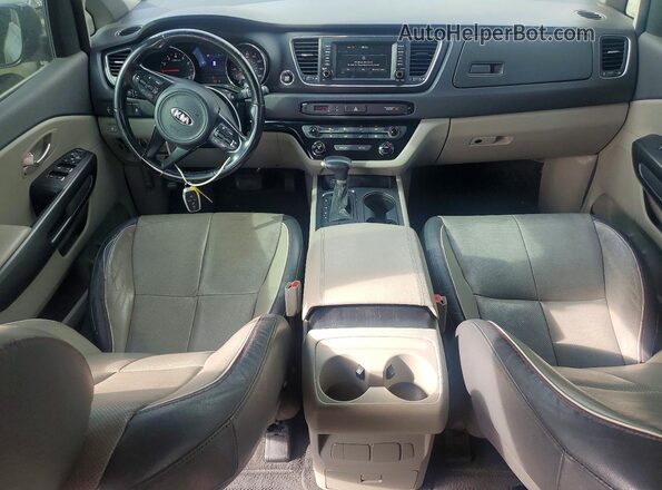 KNDMB5C10H6283814 2017 KIA SEDONA Blue Widok deski rozdzielczej