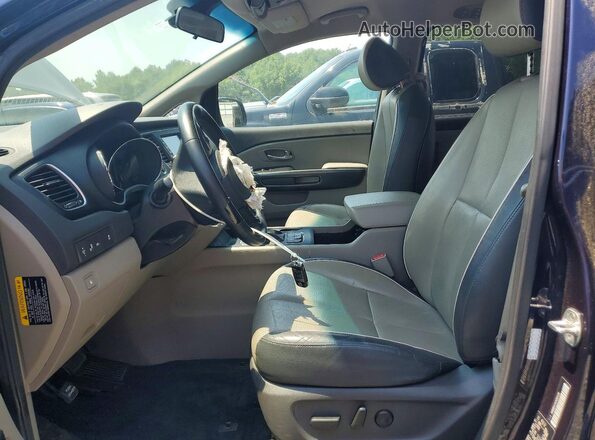 KNDMB5C10J6364138 2018 KIA SEDONA Blue Widok wnętrza z przodu