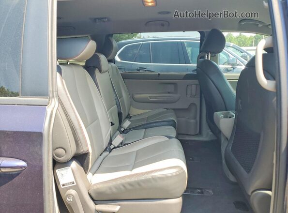KNDMB5C10J6364138 2018 KIA SEDONA Blue Widok wnętrza z tyłu
