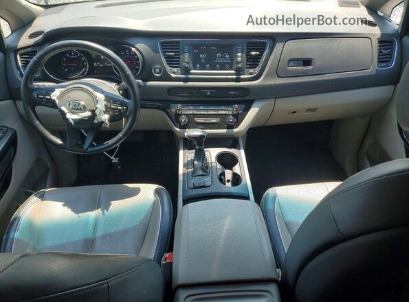 KNDMB5C10J6364138 2018 KIA SEDONA Blue Widok deski rozdzielczej