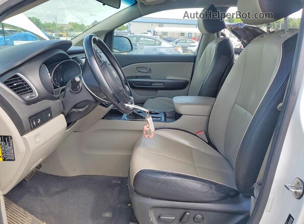 KNDMB5C10K6538243 2019 KIA SEDONA White Front interior view