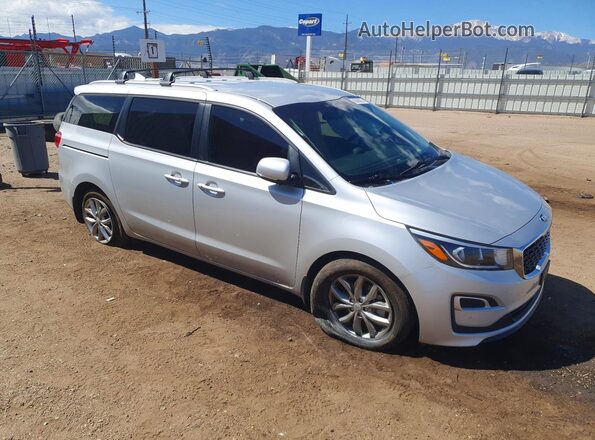KNDMB5C10L6596810 2020 KIA SEDONA Серебряный Передняя правая четверть
