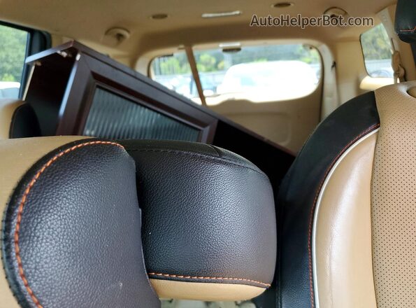 KNDMB5C11G6214564 2016 KIA SEDONA Maroon უკანა სავარძლების ხედი