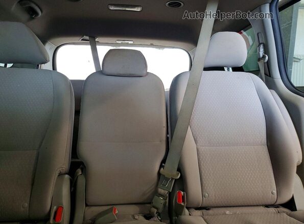 KNDMB5C11H6224433 2017 KIA SEDONA Серебряный Вид задних сидений