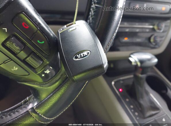 KNDMB5C11H6266570 2017 KIA SEDONA Blue Вид панелі приладів