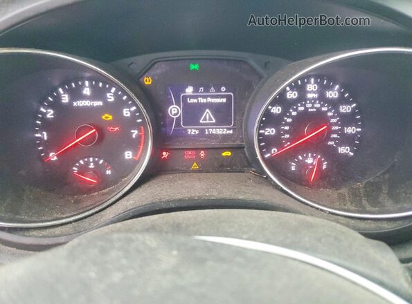 KNDMB5C12H6325948 2017 KIA SEDONA White Սարքավորումների վահանակի տեսք