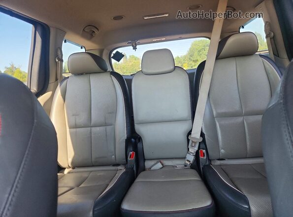 KNDMB5C13H6251309 2017 KIA SEDONA Бордовый Вид задних сидений
