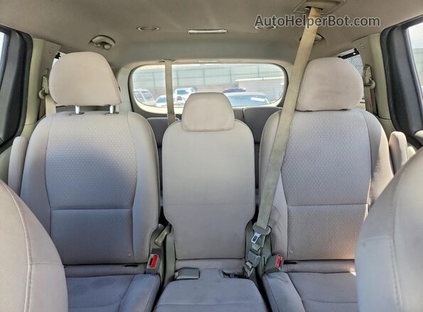 KNDMB5C14G6092413 2016 KIA SEDONA Silver უკანა სავარძლების ხედი