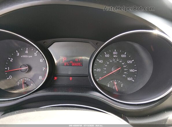 KNDMB5C15G6188096 2016 KIA SEDONA White Widok tylnych siedzeń