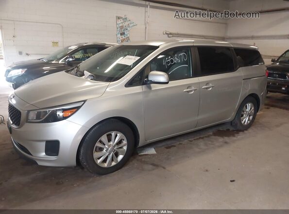 KNDMB5C15H6218599 2017 KIA SEDONA Silver Передня ліва чверть
