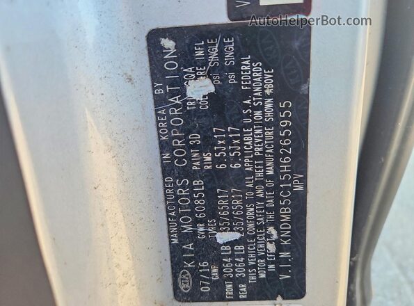 KNDMB5C15H6265955 2017 KIA SEDONA Silver Widok naklejki z numerem VIN