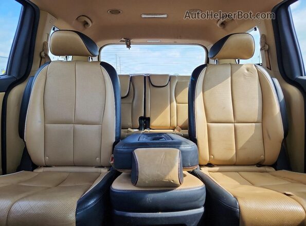 KNDMB5C16J6367898 2018 KIA SEDONA Black Widok tylnych siedzeń