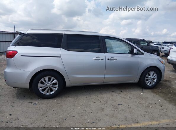 KNDMB5C17G6085570 2016 KIA SEDONA Silver უკანა სალონის ხედი