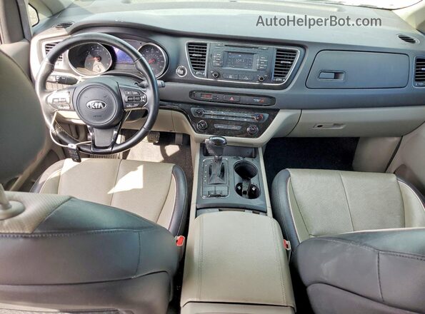 KNDMB5C17G6216352 2016 KIA SEDONA Gray Vista del salpicadero