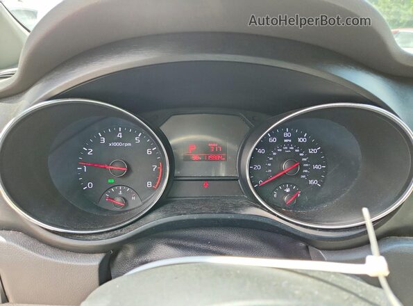 KNDMB5C17H6245674 2017 KIA SEDONA Белый Вид щитка приборов