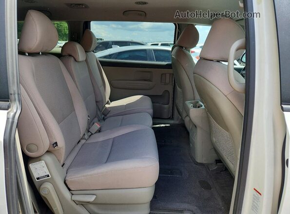 KNDMB5C17H6245674 2017 KIA SEDONA Белый Вид задней части салона