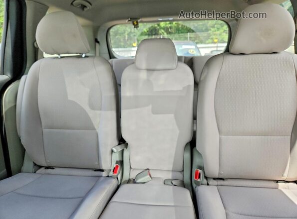 KNDMB5C17H6245674 2017 KIA SEDONA Белый Вид задних сидений