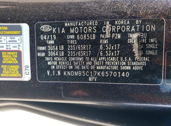 KNDMB5C17K6570140 2019 KIA SEDONA Charcoal VIN კოდის სტიკერის ხედი