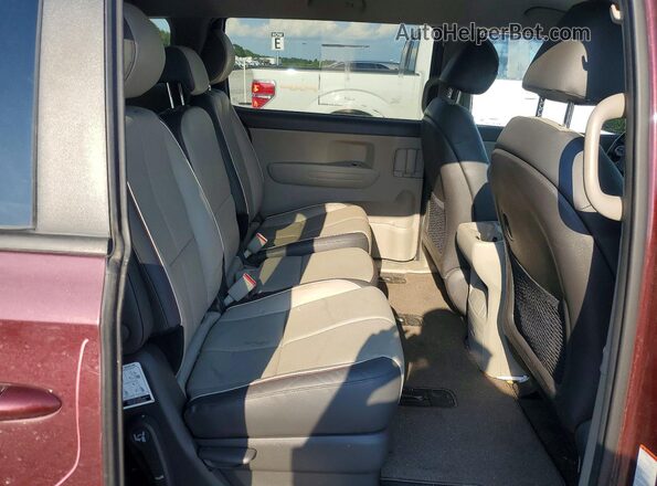 KNDMB5C18G6216392 2016 KIA SEDONA Бордовый Вид задней части салона