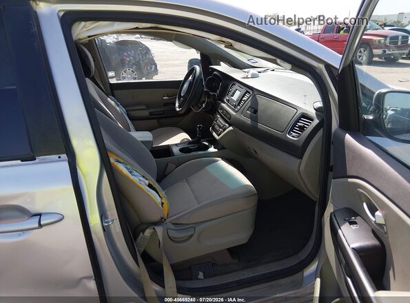 KNDMB5C18H6241973 2017 KIA SEDONA Silver წინა სალონის ხედი