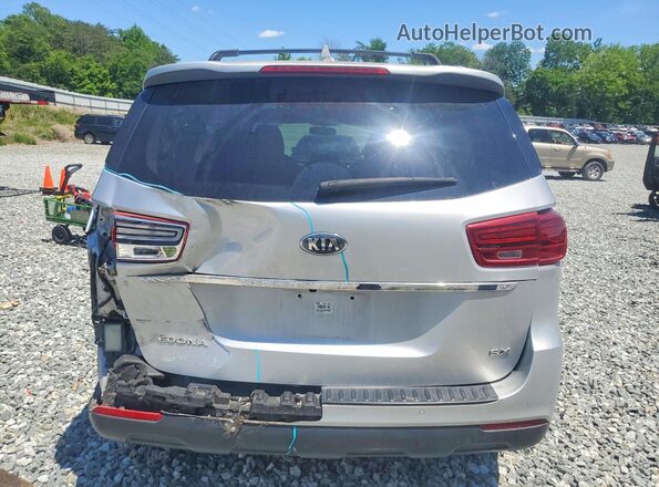 KNDMB5C18M6672047 2021 KIA SEDONA Silver Widok z tyłu